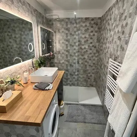 Cosy Avec Terrasse Sur La